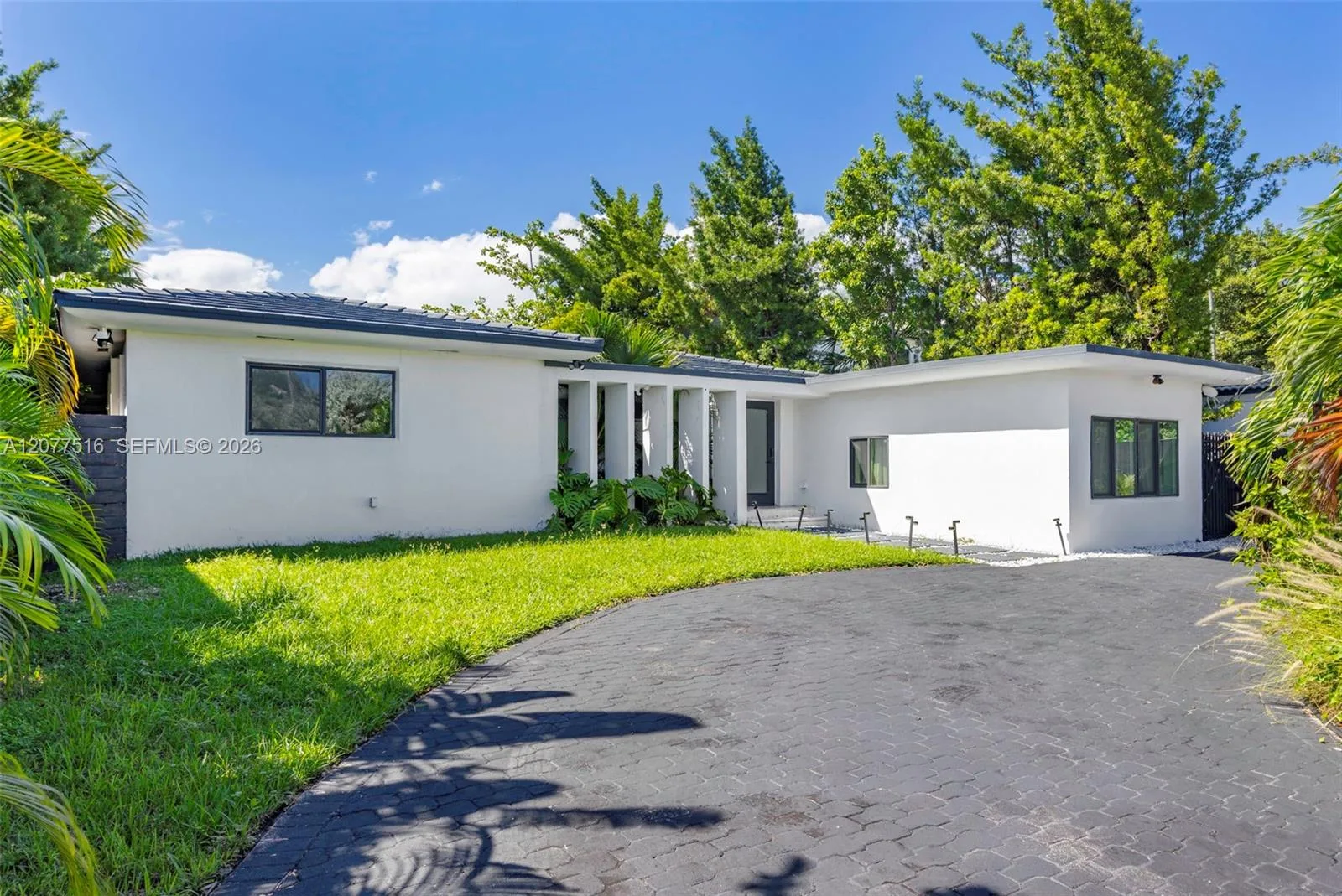 8220 Hawthorne Ave, Miami Beach, FL 33141 photo 11