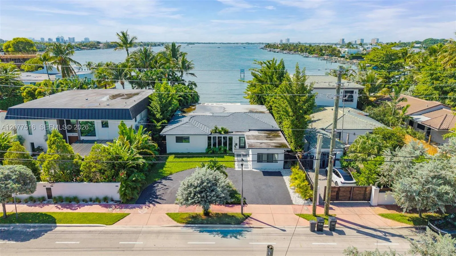 8220 Hawthorne Ave, Miami Beach, FL 33141 photo 4