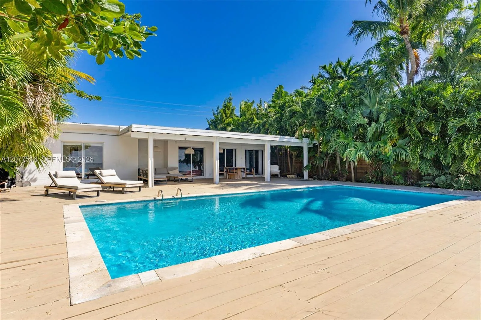 8220 Hawthorne Ave, Miami Beach, FL 33141 photo 6