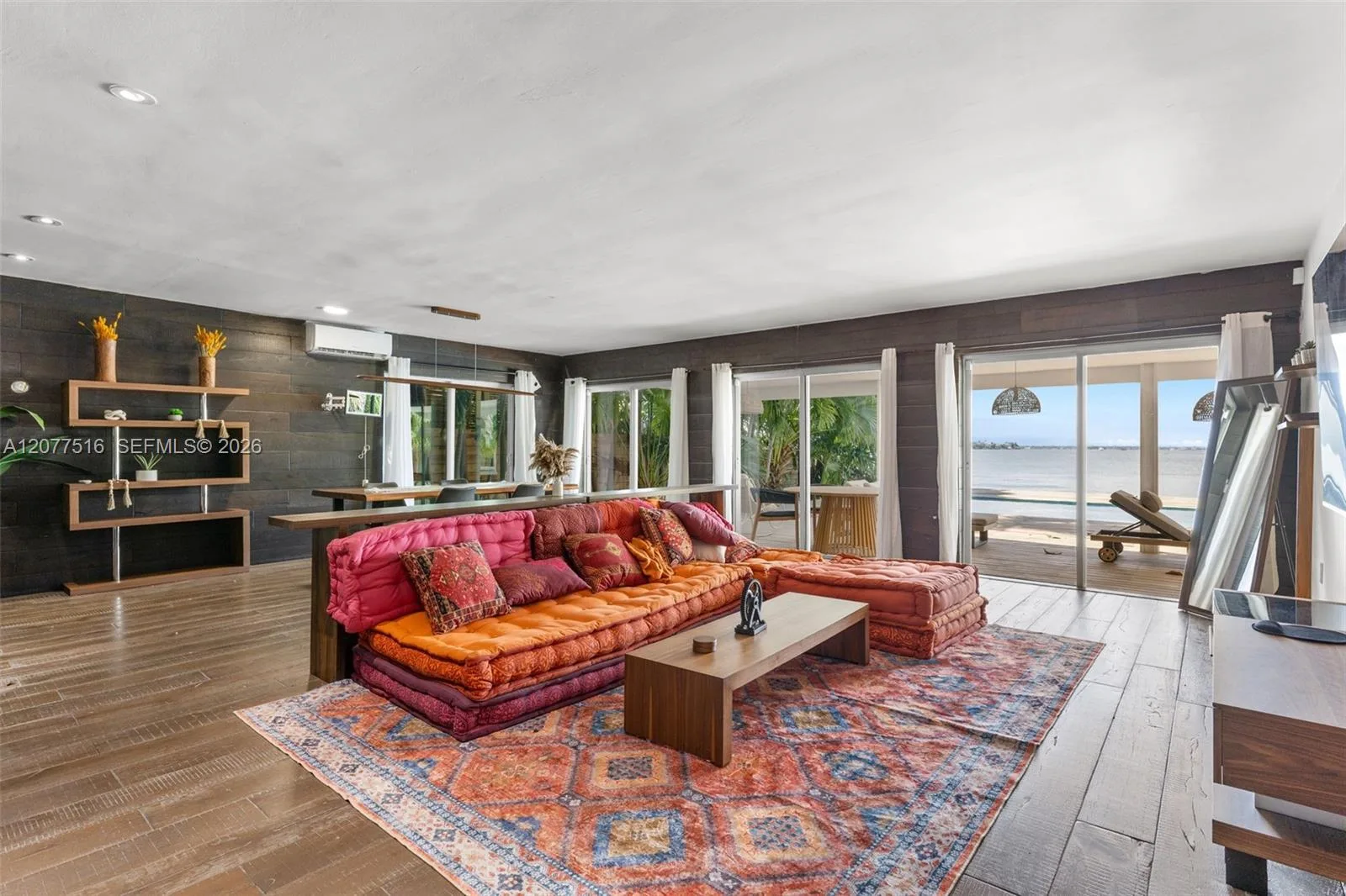 8220 Hawthorne Ave, Miami Beach, FL 33141 photo 8