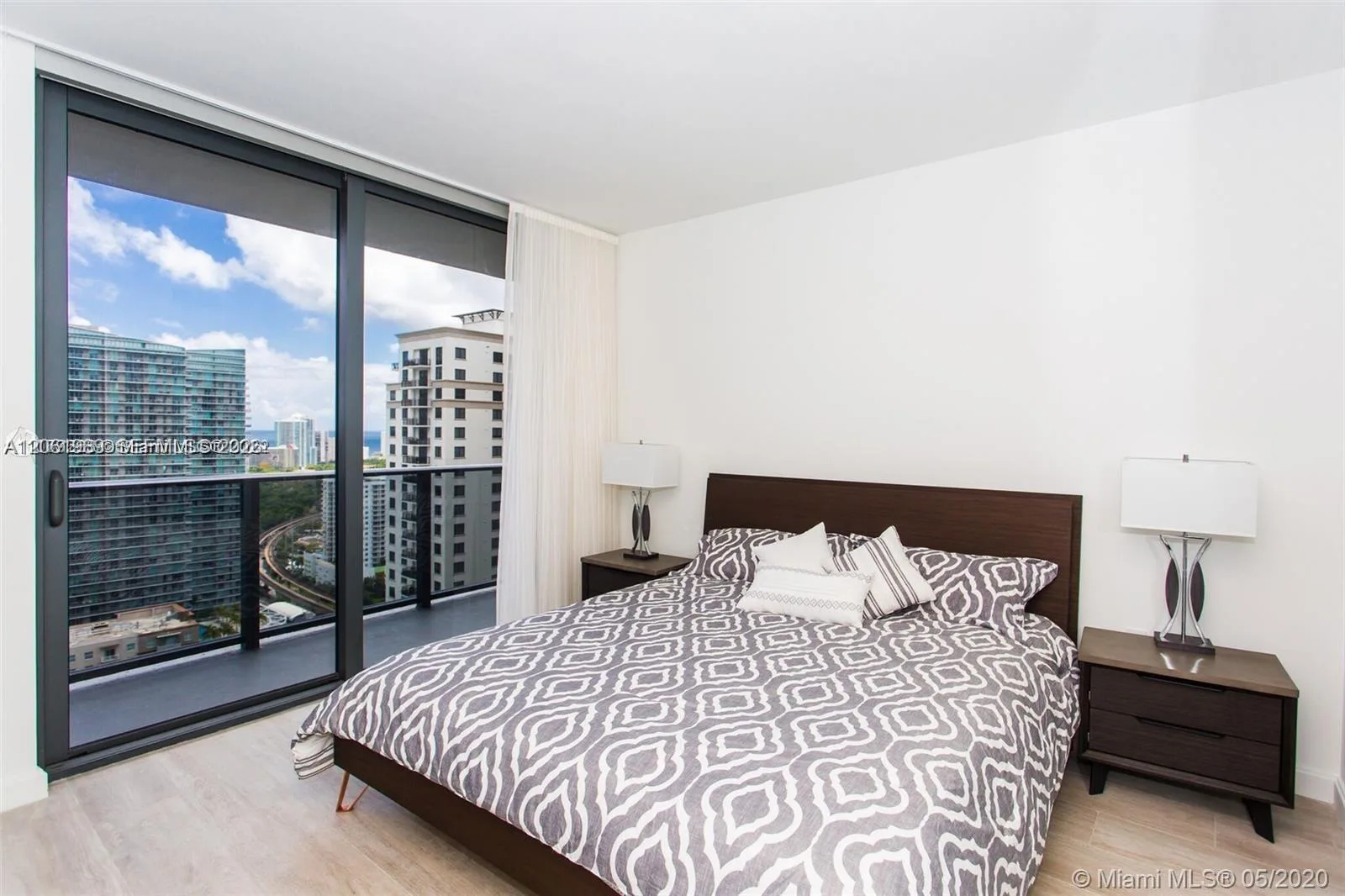 55 SW 9th St # 2903, Miami, FL 33130 photo 11