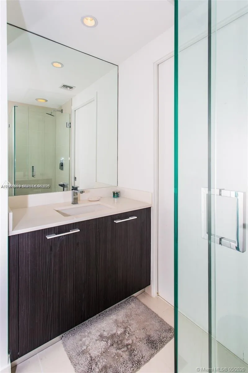 55 SW 9th St # 2903, Miami, FL 33130 photo 13