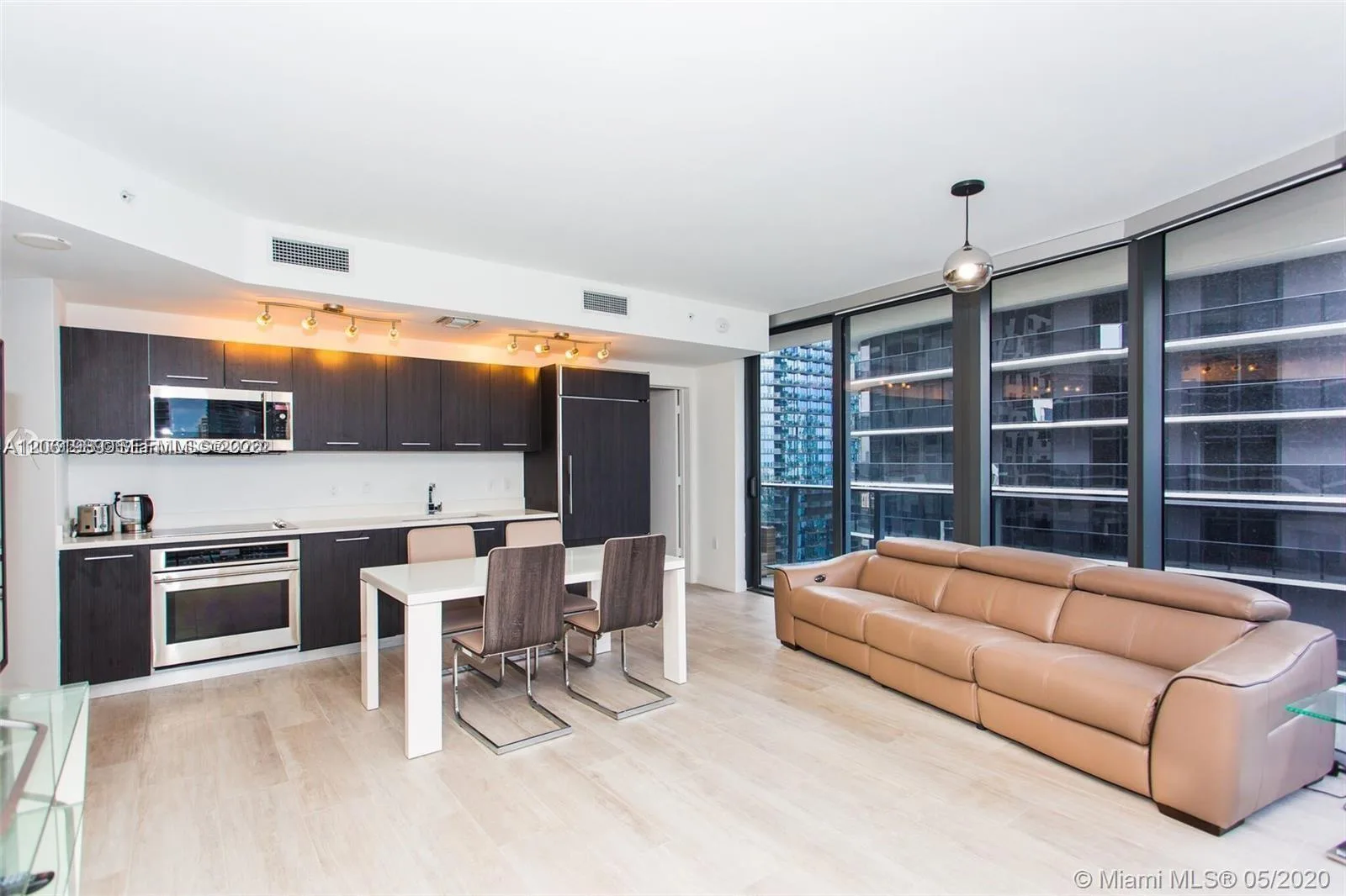 55 SW 9th St # 2903, Miami, FL 33130 photo 3