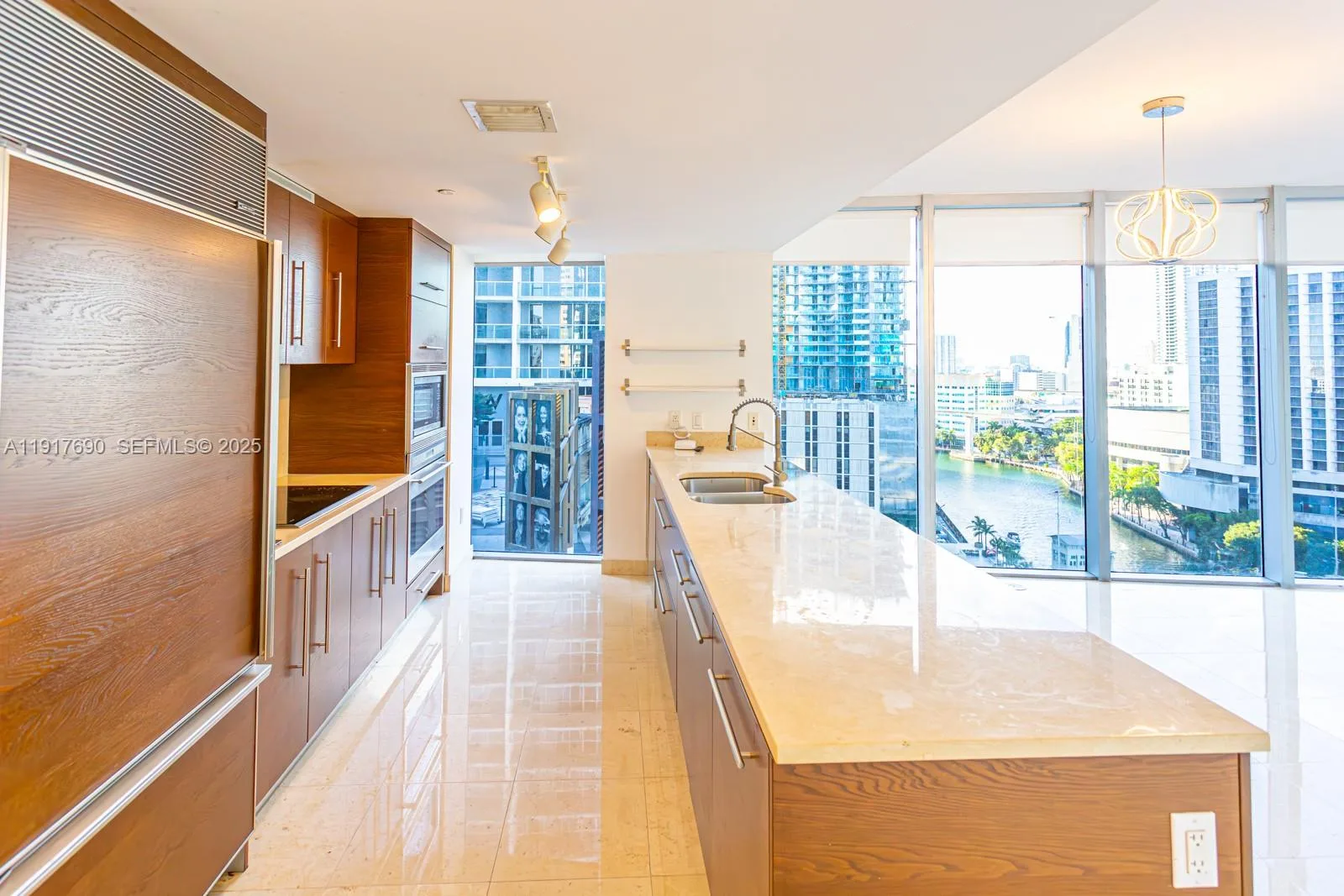 475 Brickell Ave # 1615, Miami, FL 33131 photo 10