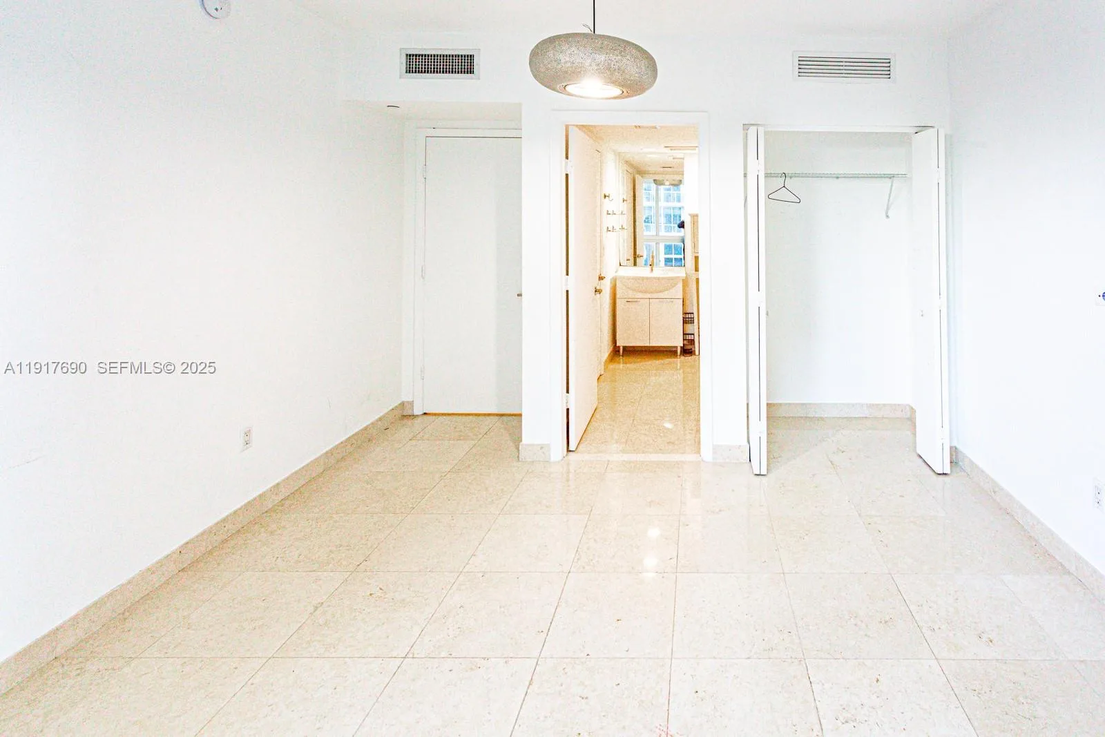 475 Brickell Ave # 1615, Miami, FL 33131 photo 13