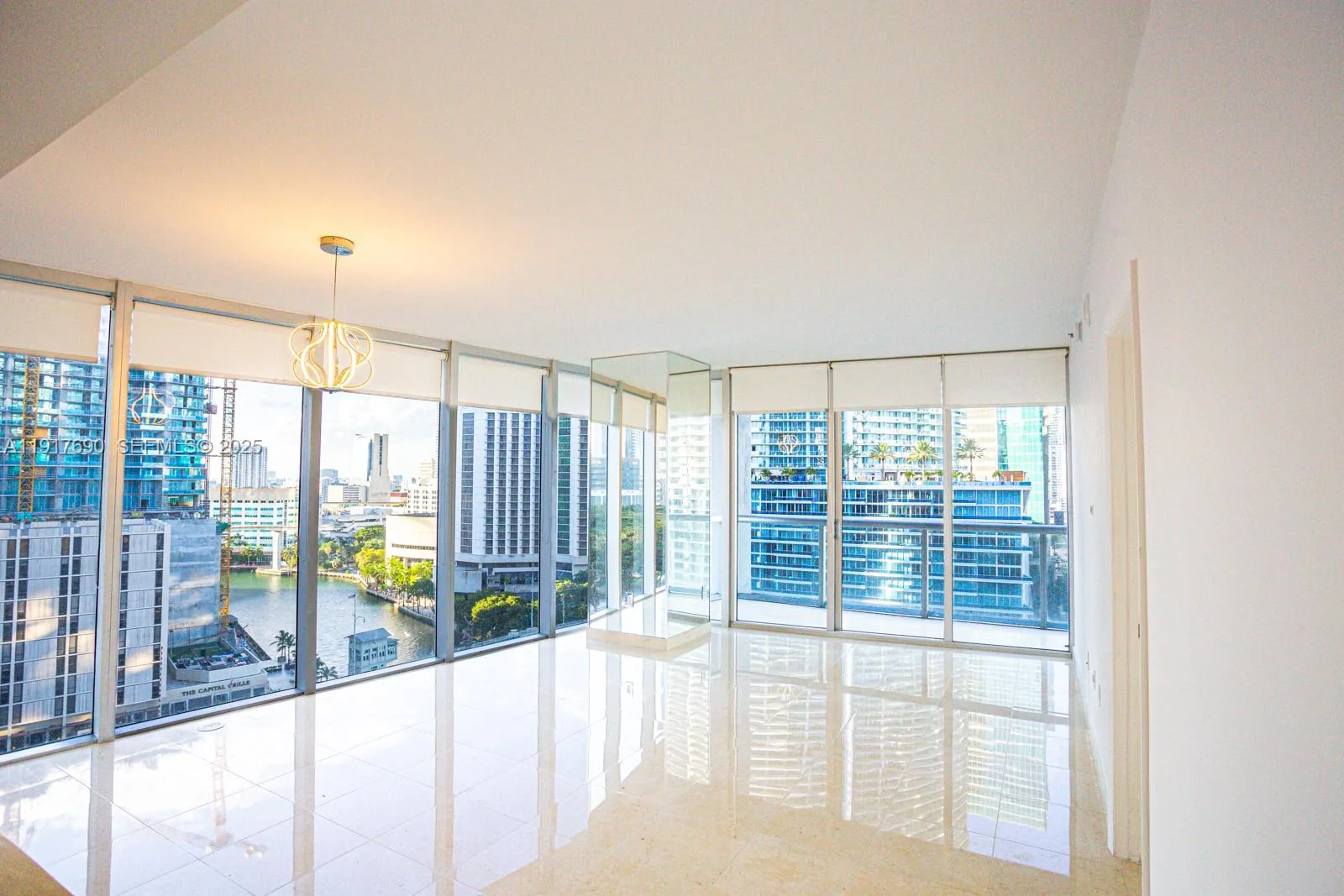 475 Brickell Ave # 1615, Miami, FL 33131 photo 2