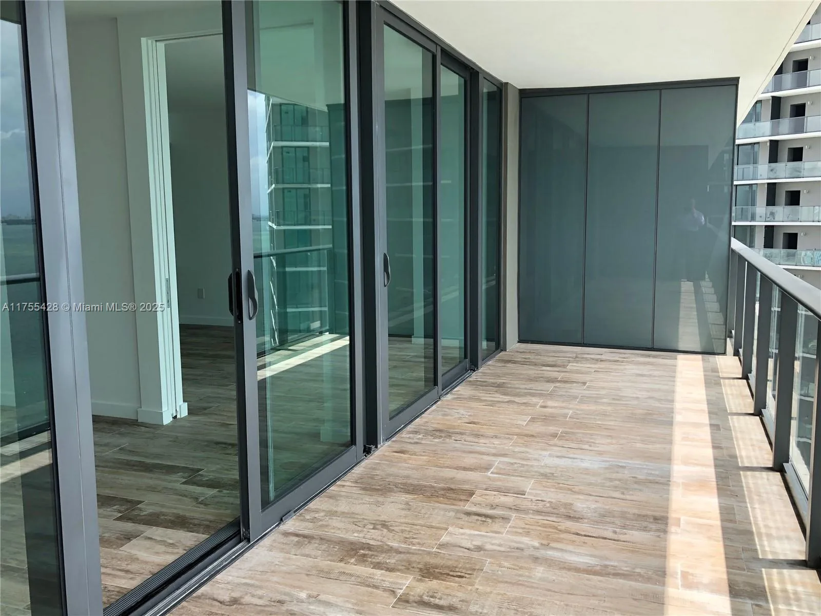 650 NE 32nd St # 2006, Miami, FL 33137 photo 3