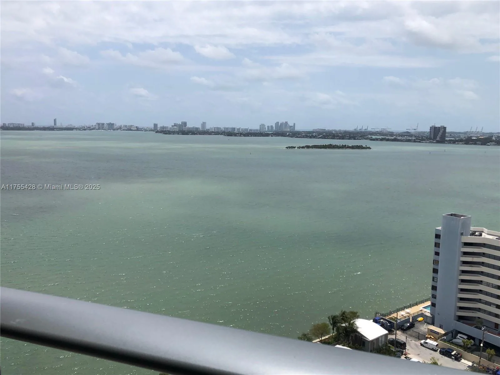 650 NE 32nd St # 2006, Miami, FL 33137 photo 4