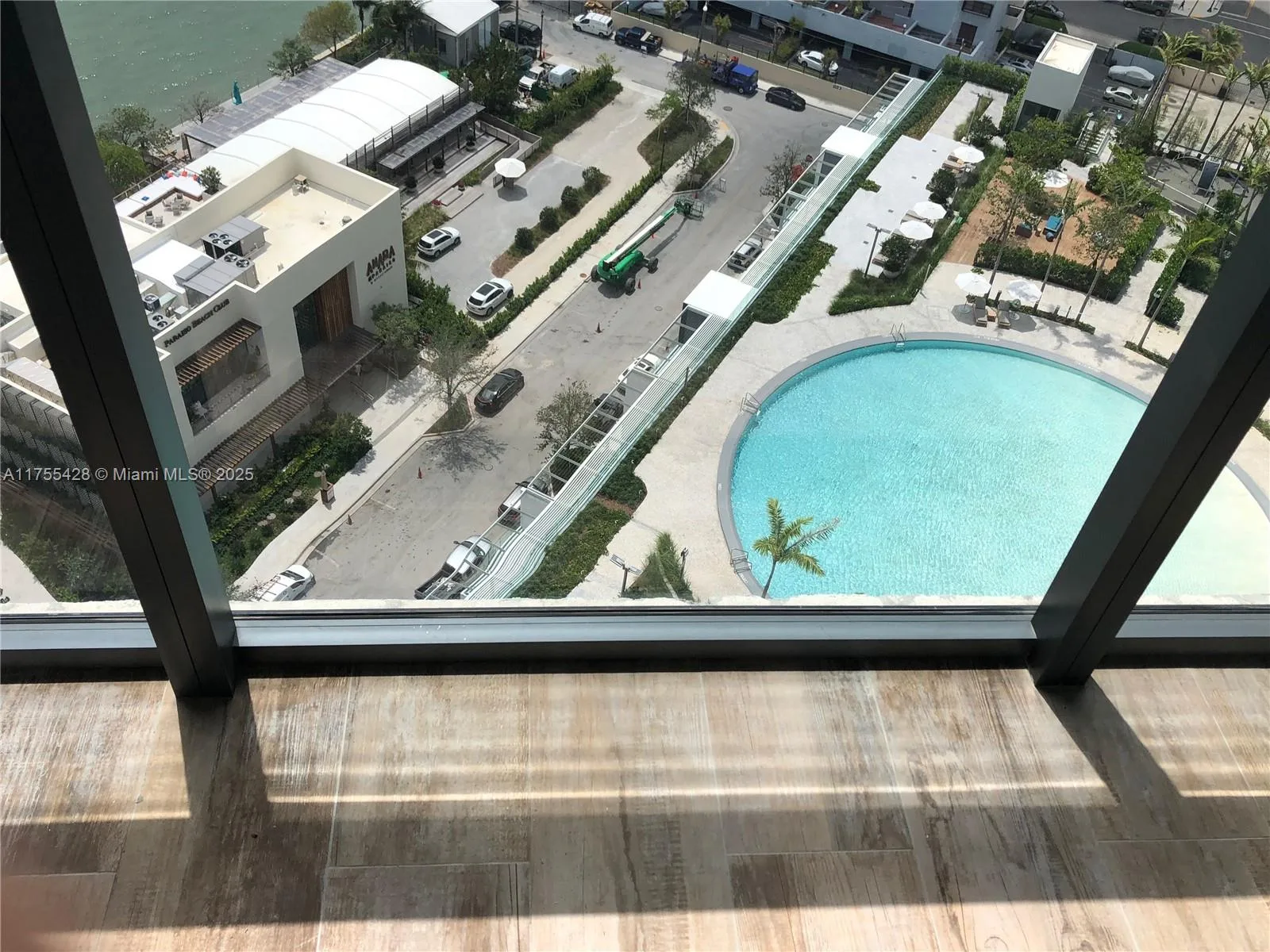 650 NE 32nd St # 2006, Miami, FL 33137 photo 5