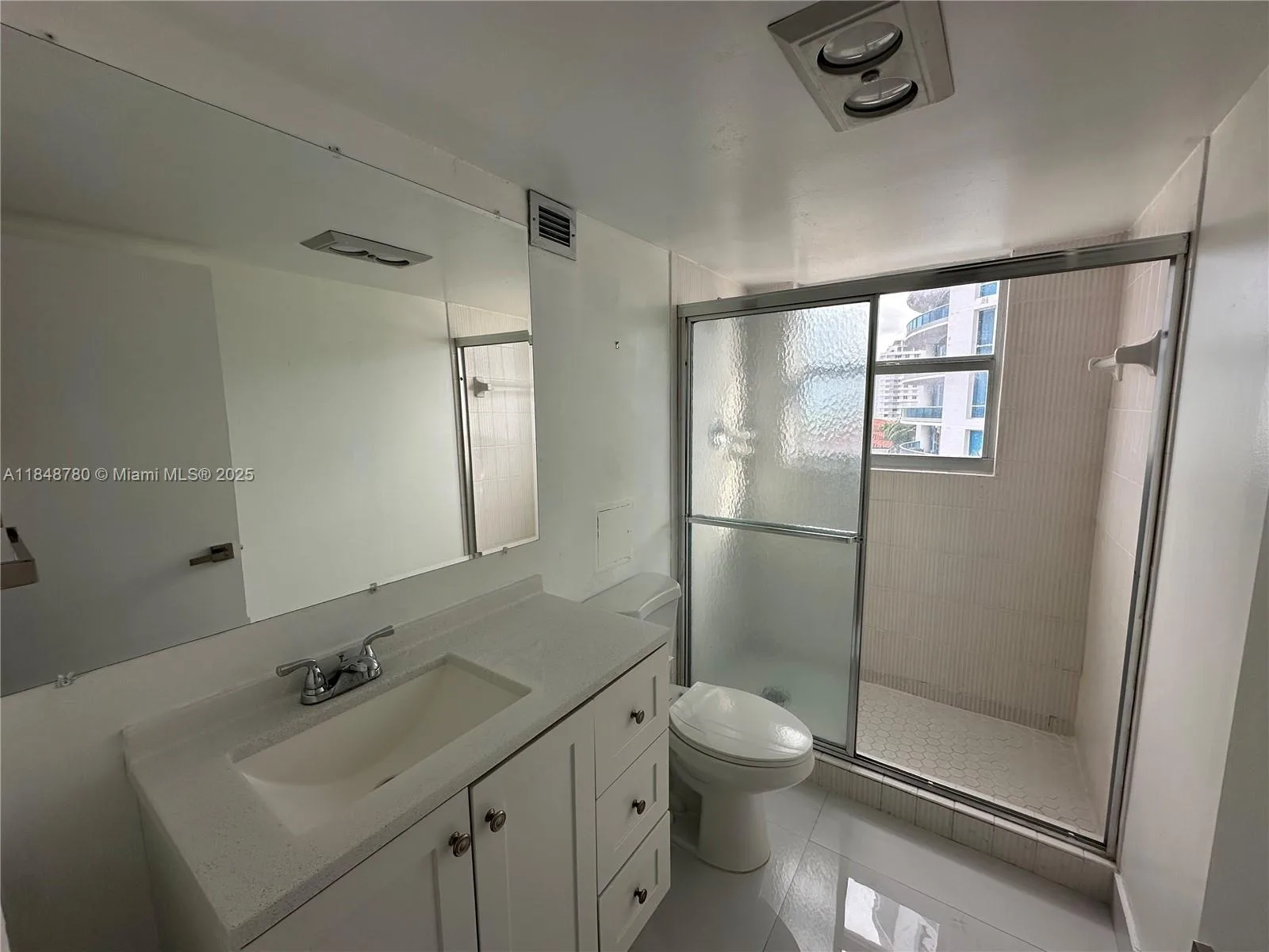 6039 Collins Ave # 826, Miami Beach, FL 33140 photo 11