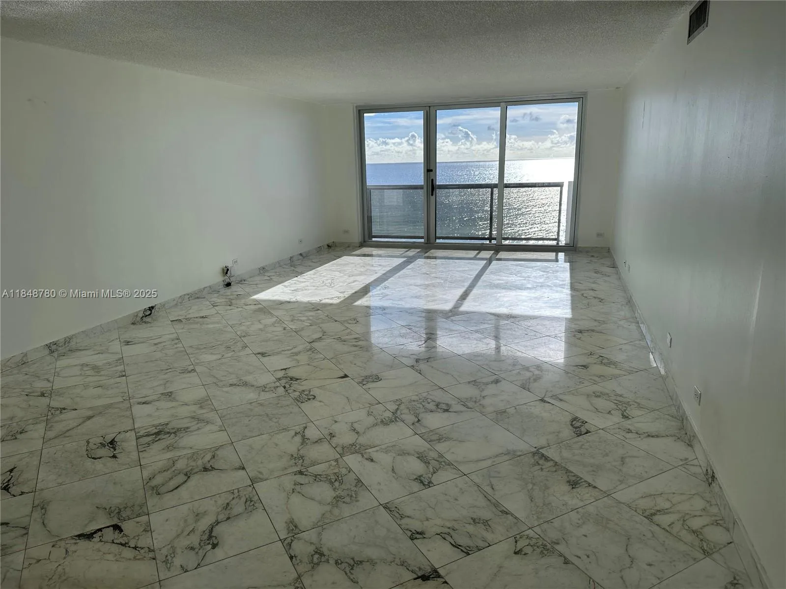 6039 Collins Ave # 826, Miami Beach, FL 33140 photo 6