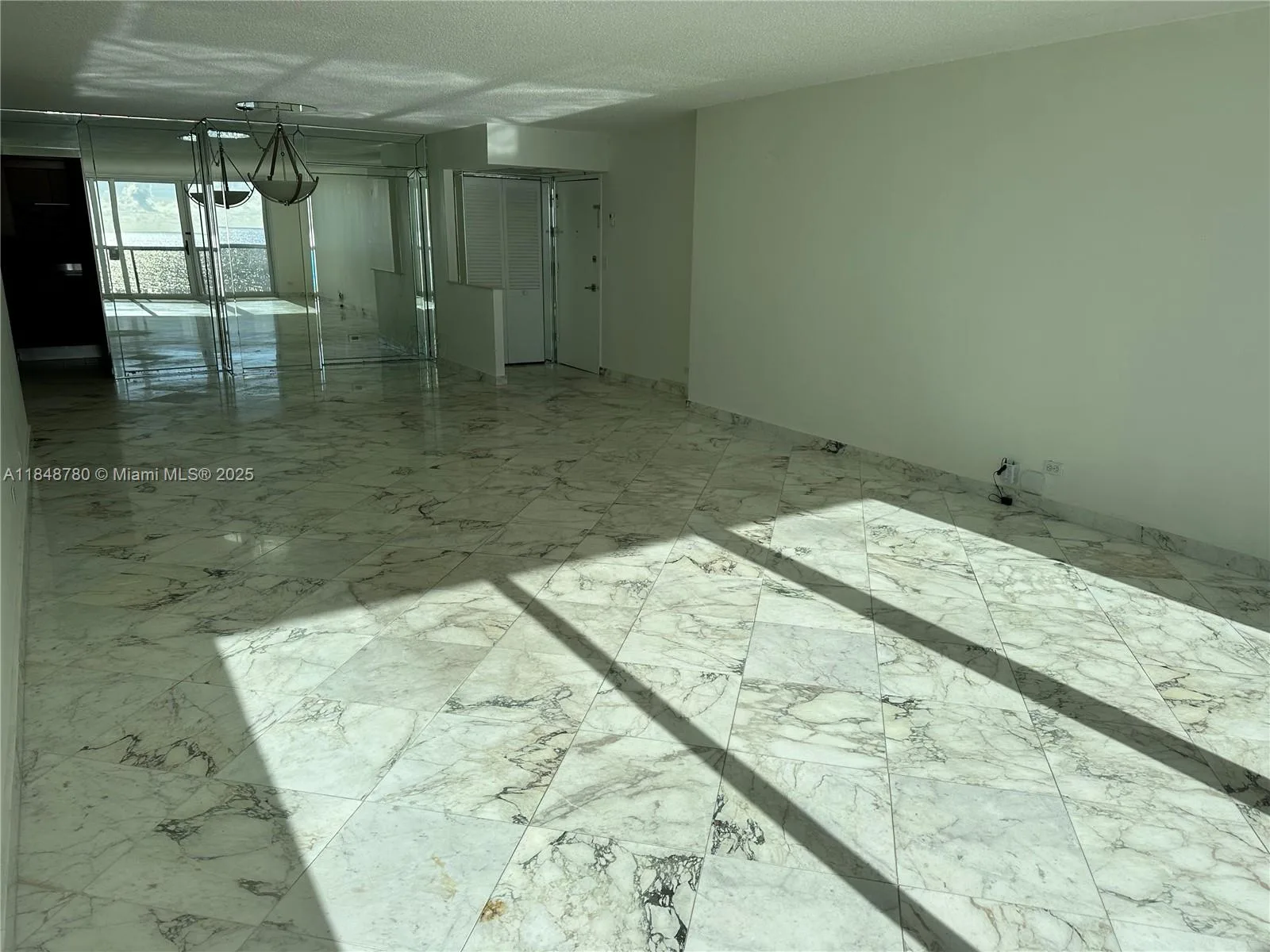 6039 Collins Ave # 826, Miami Beach, FL 33140 photo 7