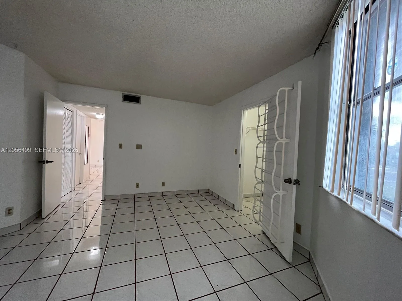 215 Lake Pointe Dr # 104, Oakland Park, FL 33309 photo 12