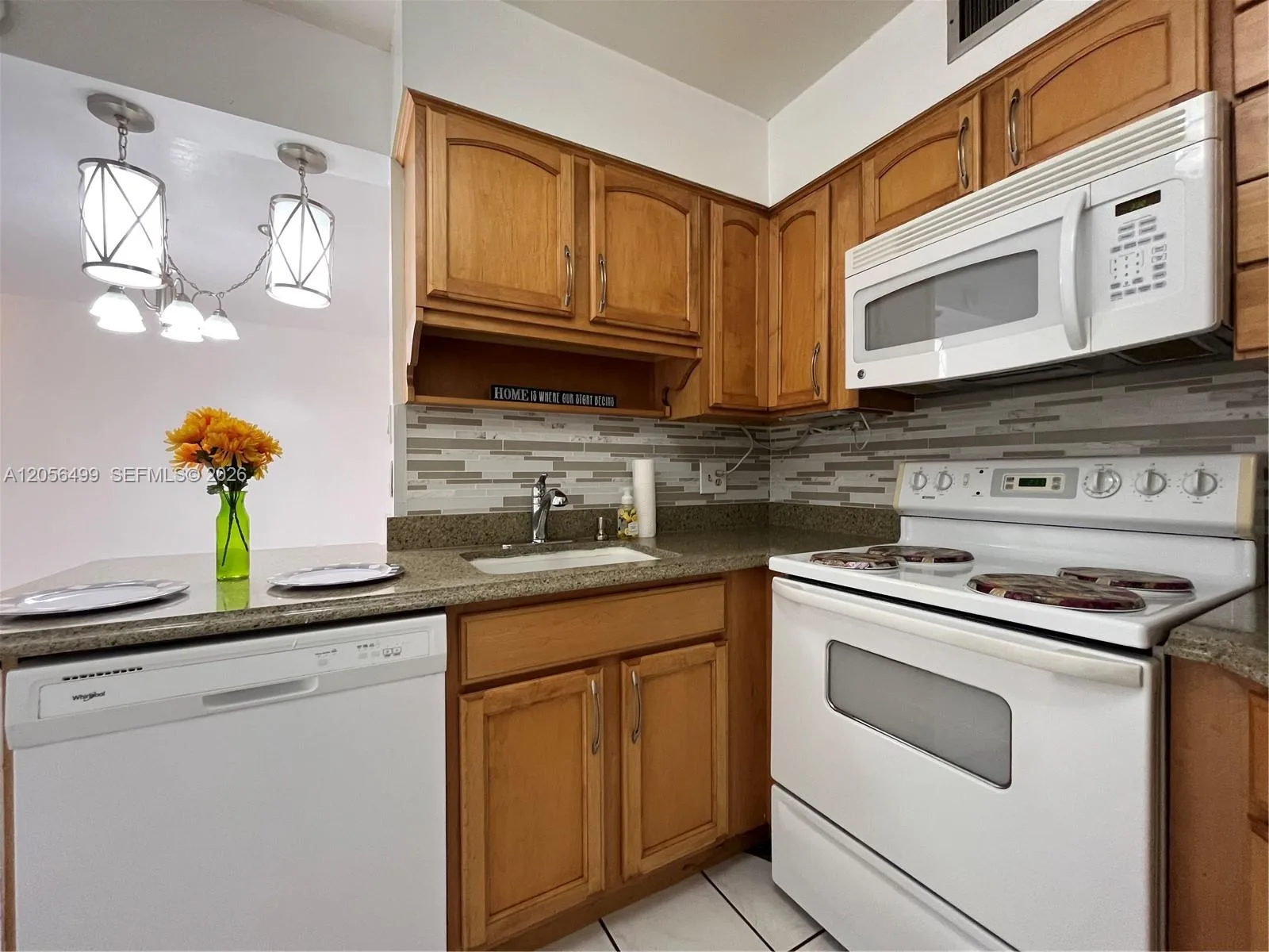 215 Lake Pointe Dr # 104, Oakland Park, FL 33309 photo 4