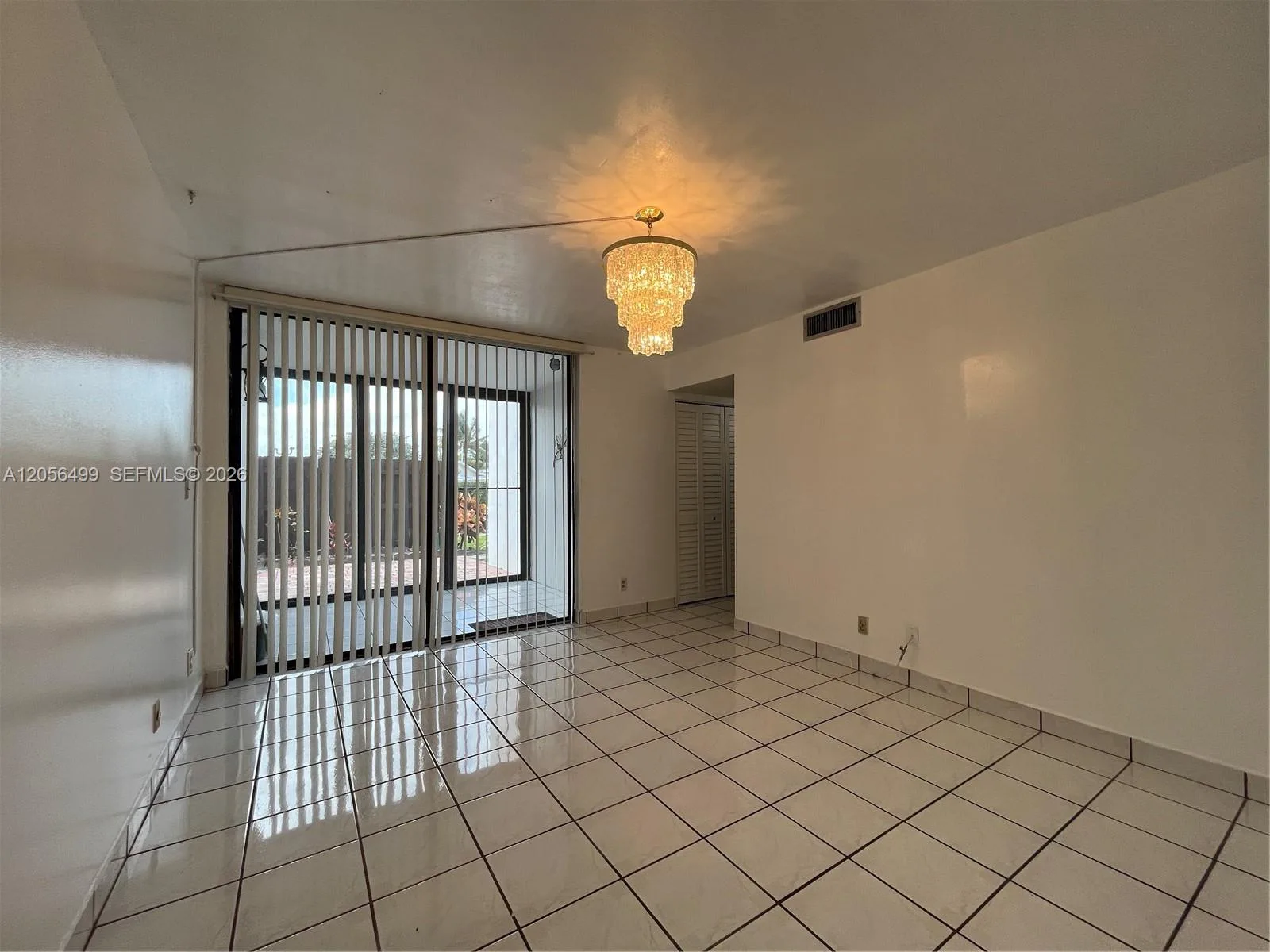 215 Lake Pointe Dr # 104, Oakland Park, FL 33309 photo 6