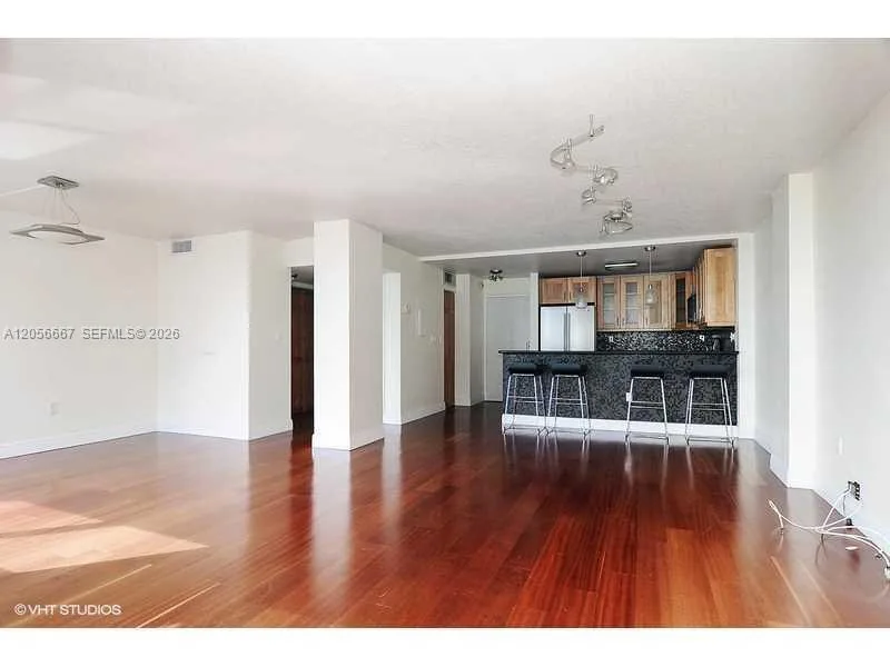 600 NE 36 ST # 1817, Miami, FL 33137 photo 2