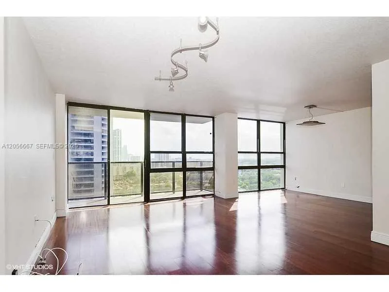 600 NE 36 ST # 1817, Miami, FL 33137 photo 4