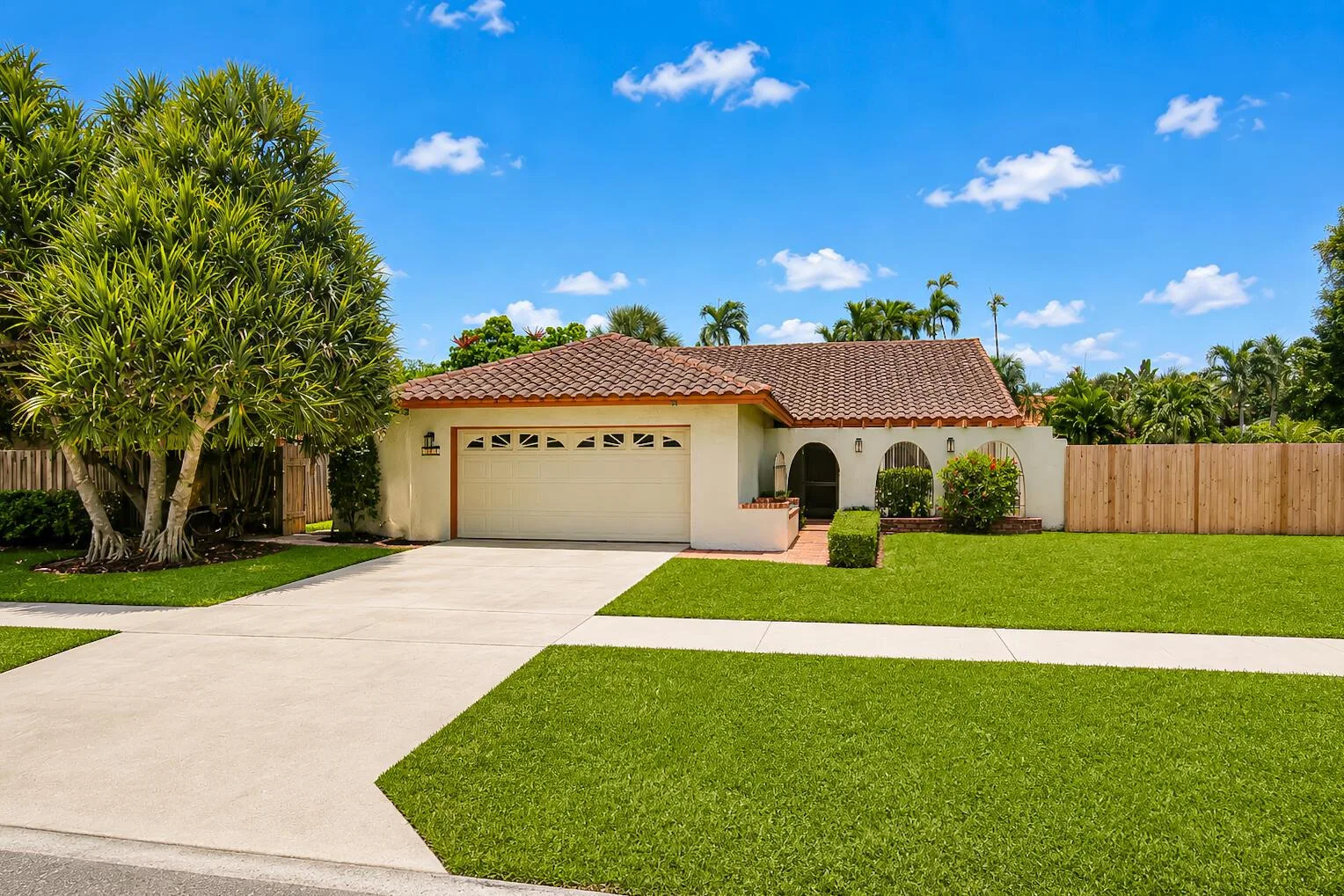 7407 SILVER WOODS Court, Boca Raton, FL 33433 photo 2