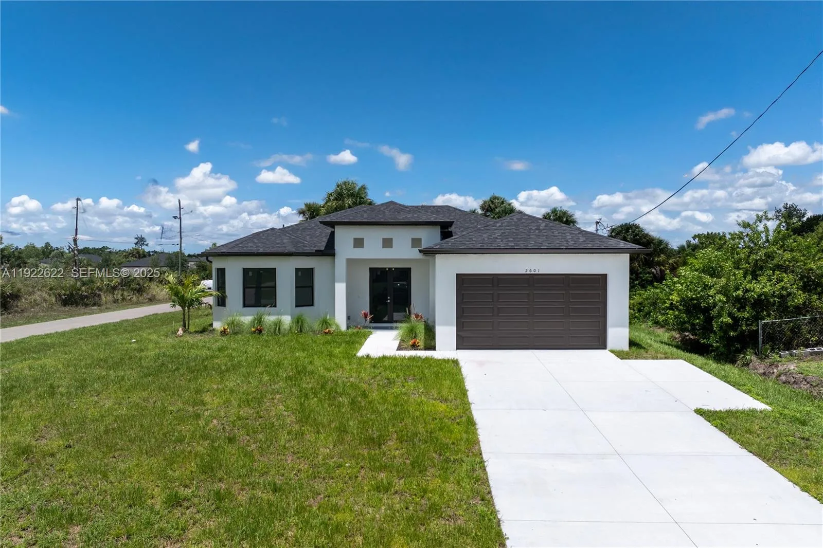 2601 Karen Cir, Lehigh Acres, FL 33971