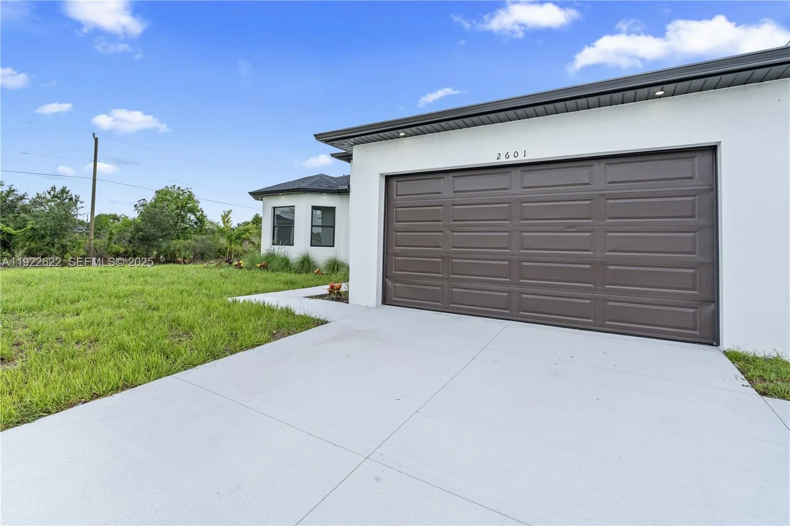 2601 Karen Cir, Lehigh Acres, FL 33971 photo 3