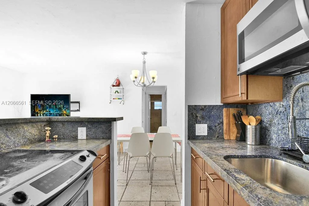 759 Meridian, Miami Beach, FL 33139 photo 8