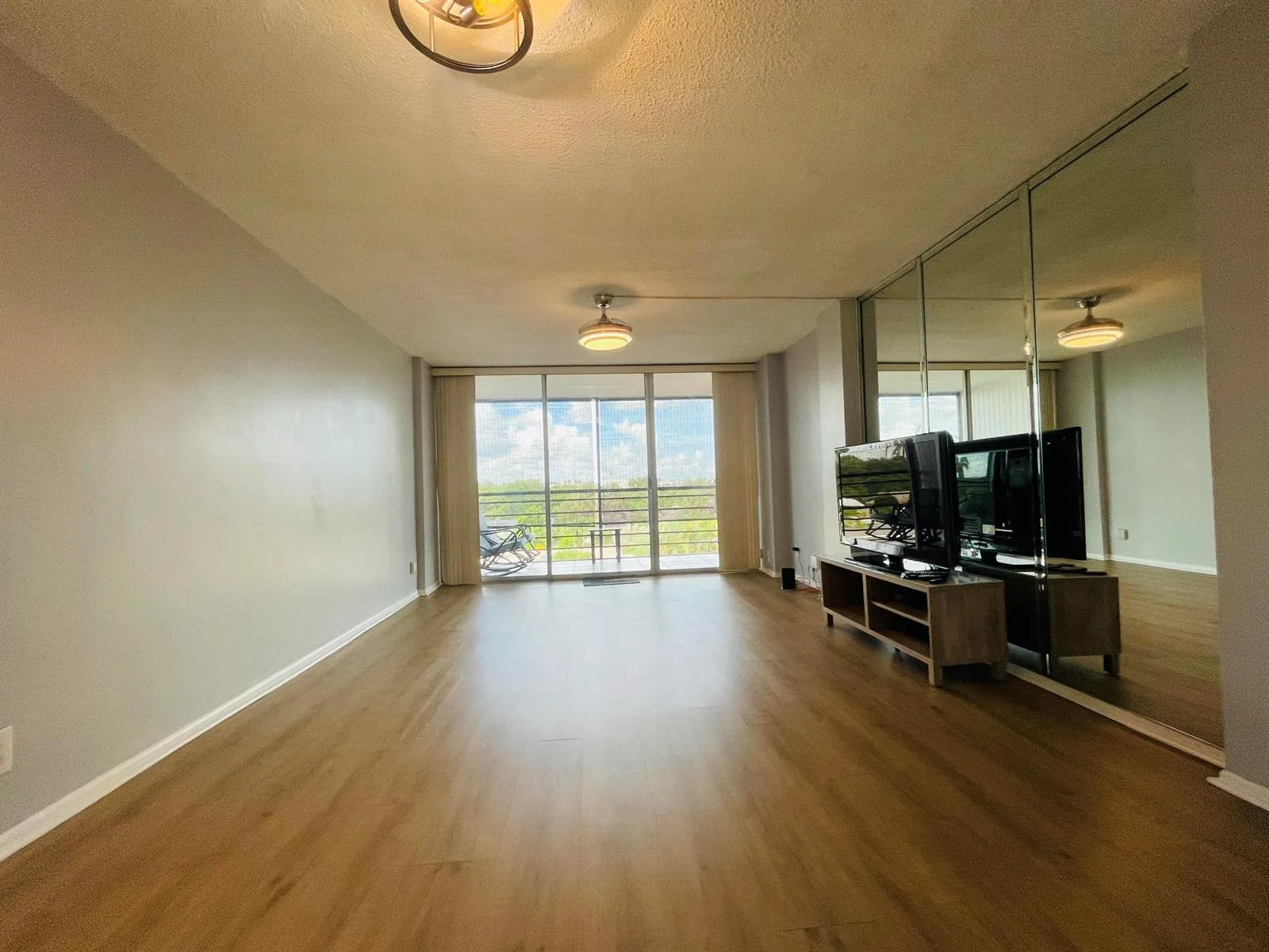 109 ROYAL PARK Drive # 4D, Oakland Park, FL 33309 photo 3