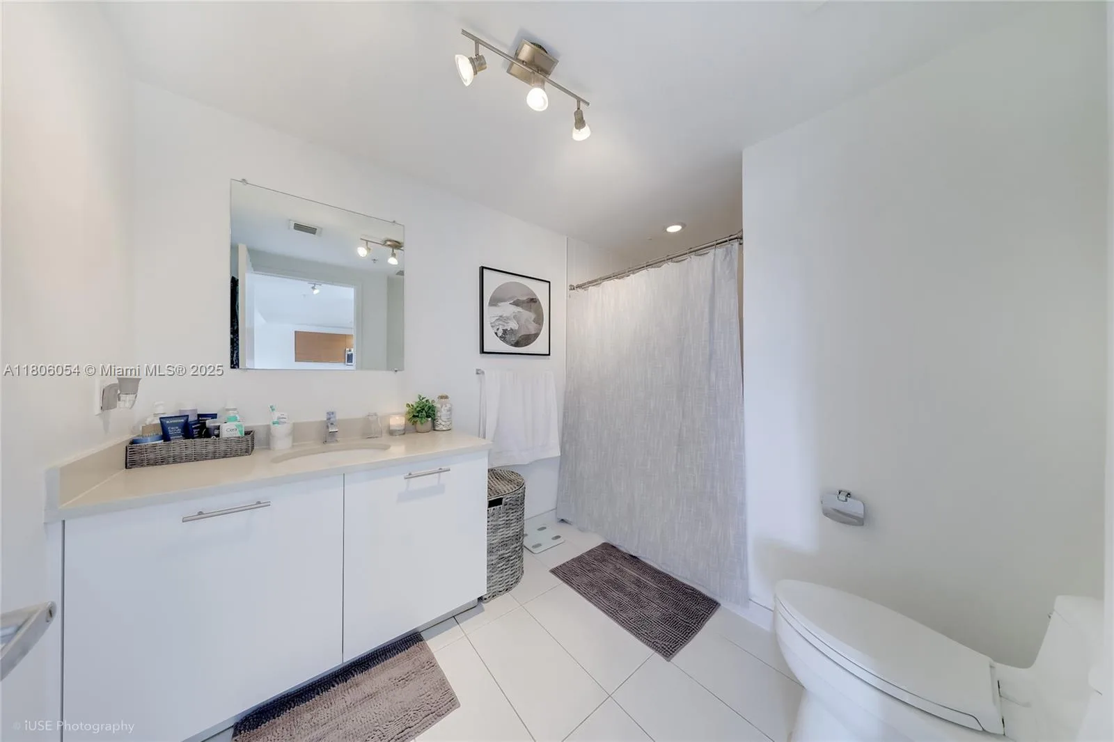 3250 NE 1st Ave # 1007, Miami, FL 33137 photo 10