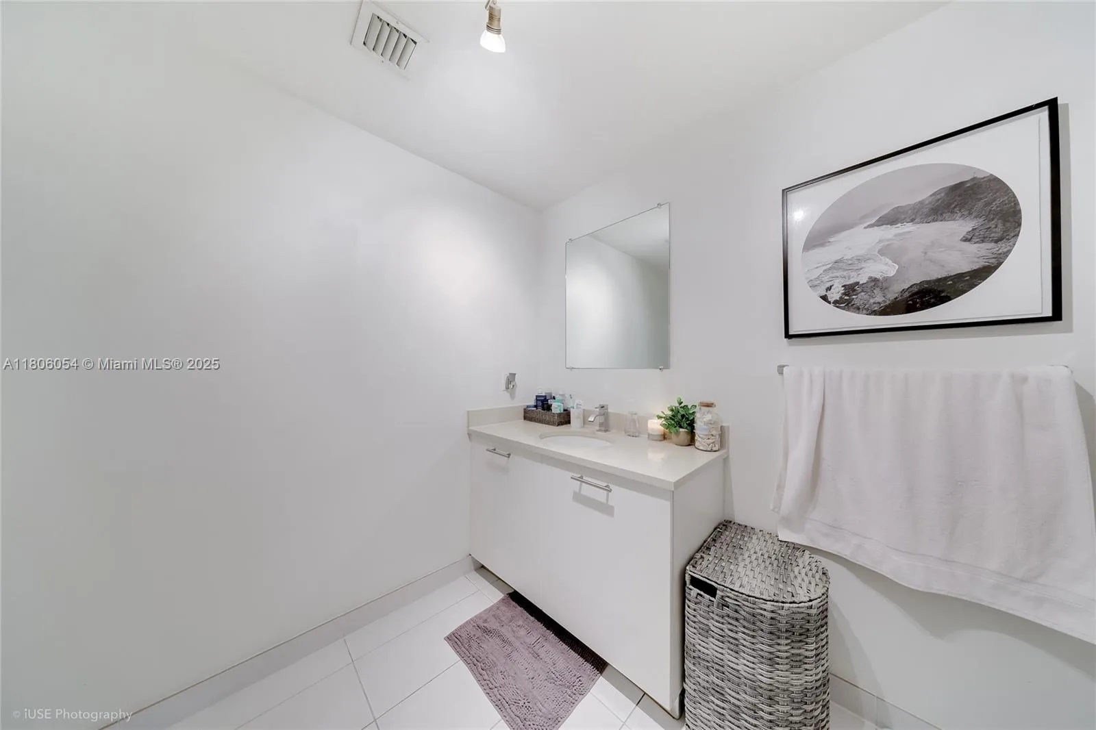 3250 NE 1st Ave # 1007, Miami, FL 33137 photo 11