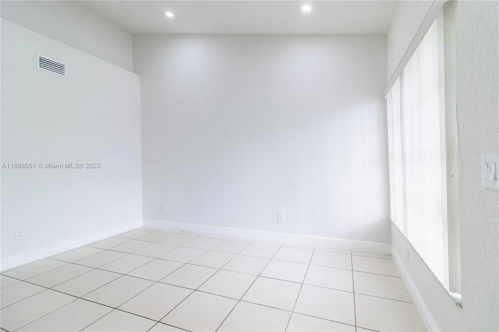 217 NW 109th Ave # 2-217, Miami, FL 33172 photo 4