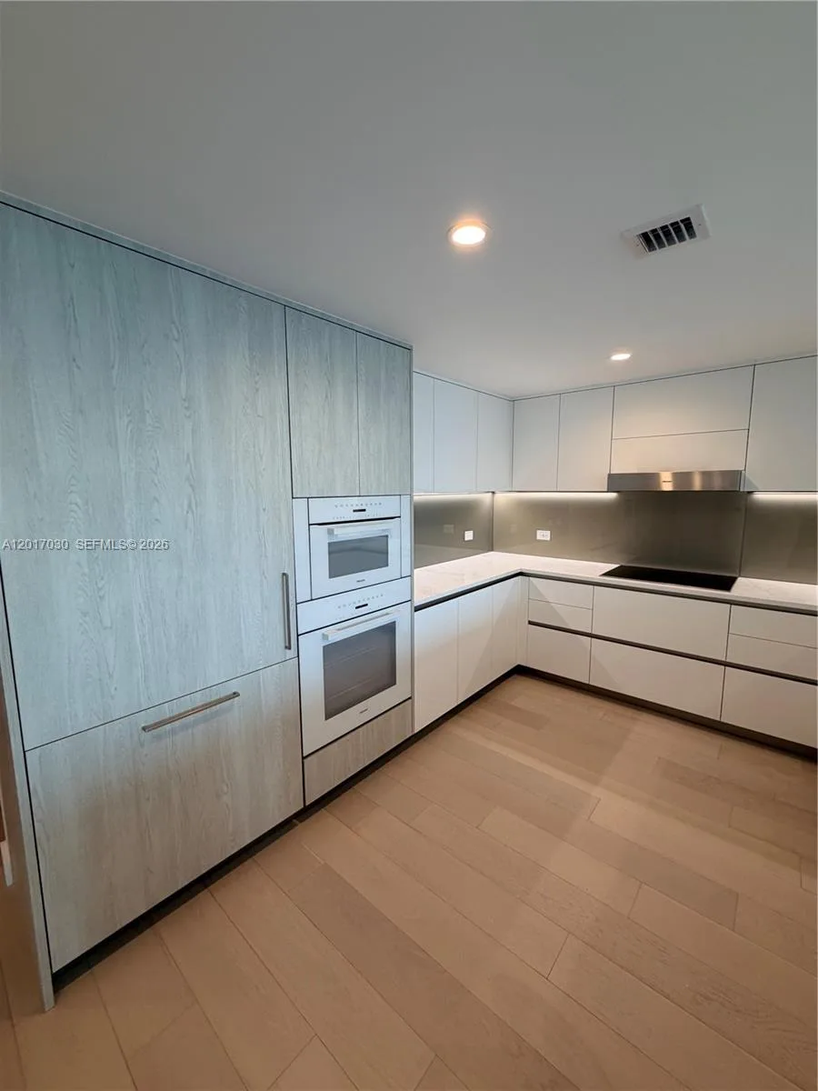 9221 E Bay Harbor Dr # 309, Bay Harbor Islands, FL 33154 photo 4