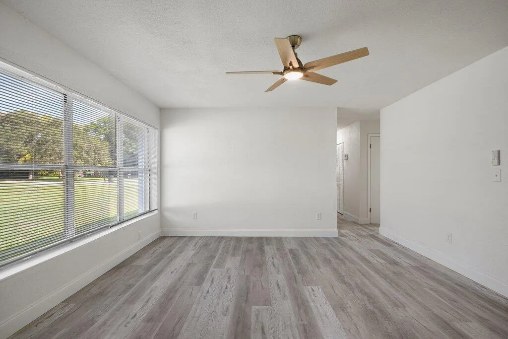 911 SE Dolphin Drive, Stuart, FL 34996 photo 11