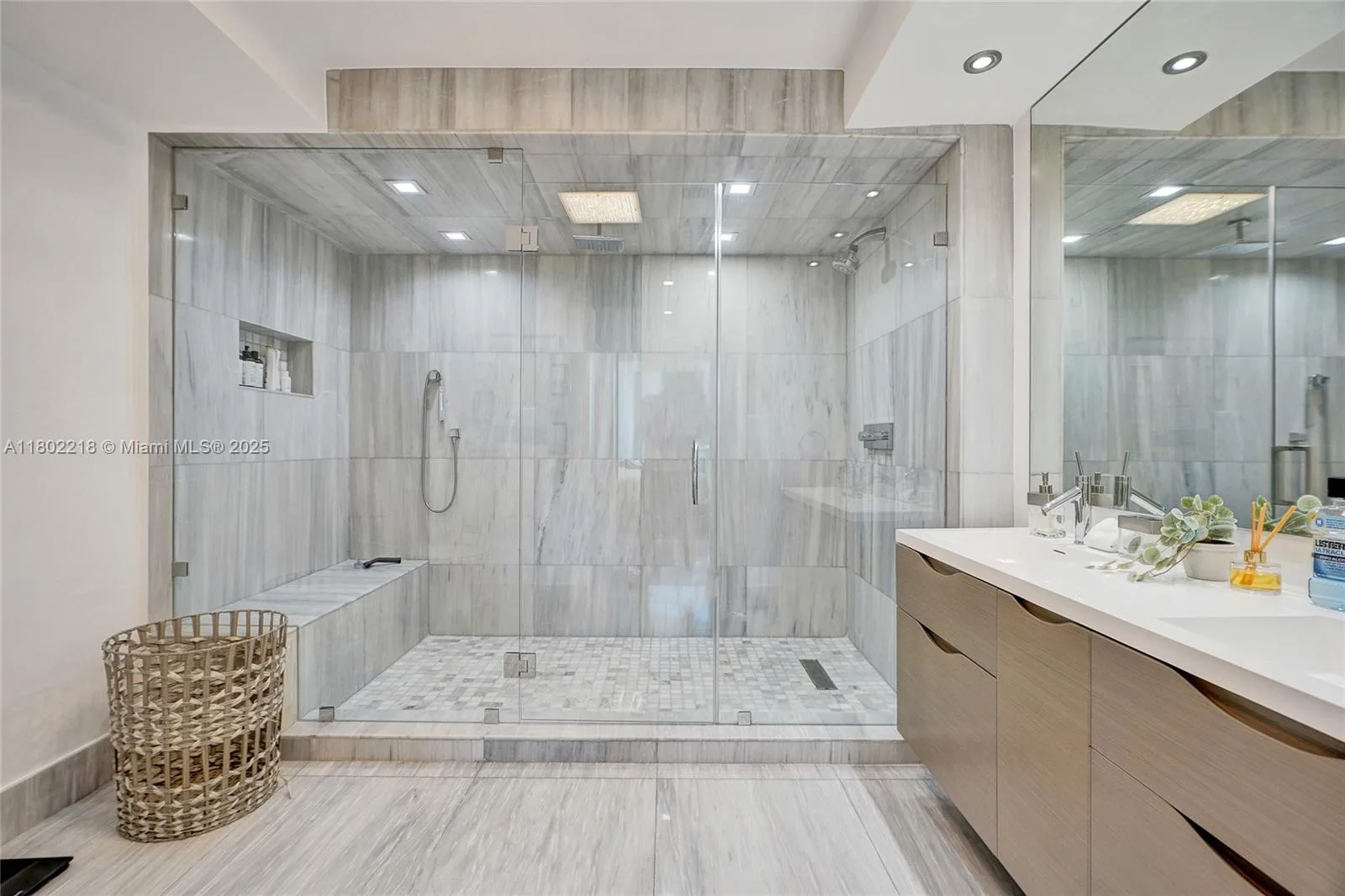18201 Collins Ave # 808, Sunny Isles Beach, FL 33160 photo 12