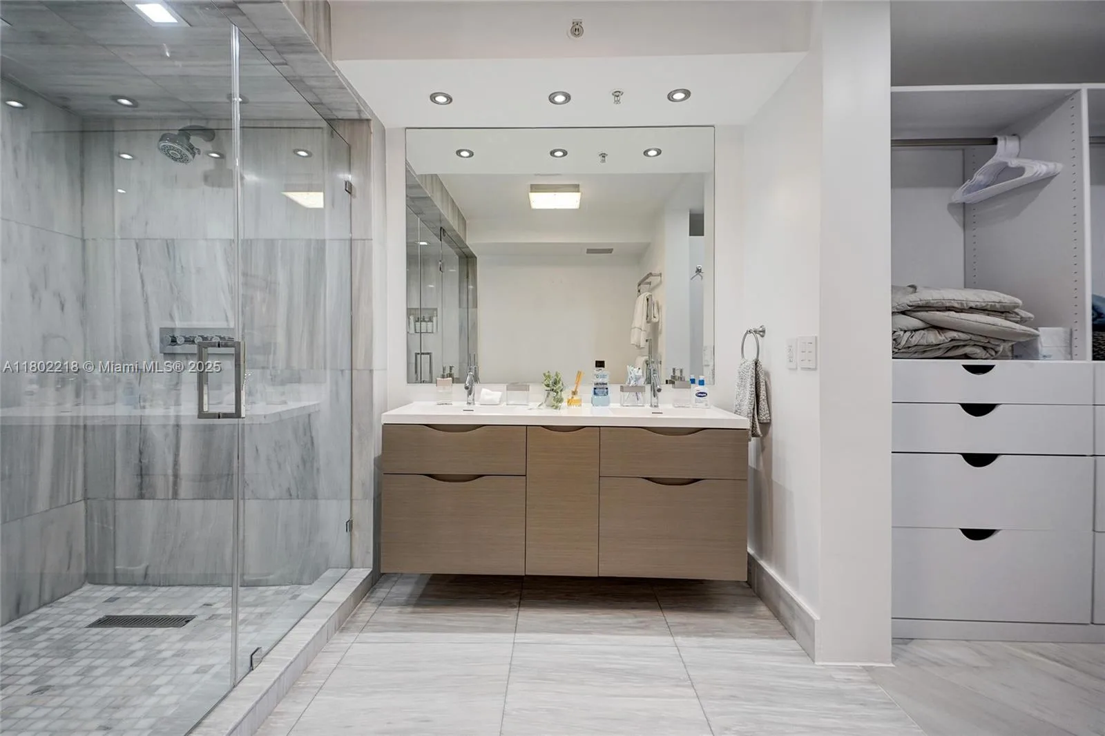18201 Collins Ave # 808, Sunny Isles Beach, FL 33160 photo 13
