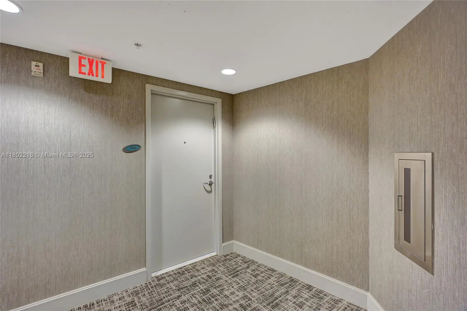 18201 Collins Ave # 808, Sunny Isles Beach, FL 33160 photo 2