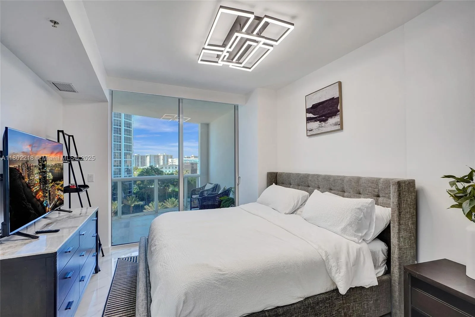 18201 Collins Ave # 808, Sunny Isles Beach, FL 33160 photo 8