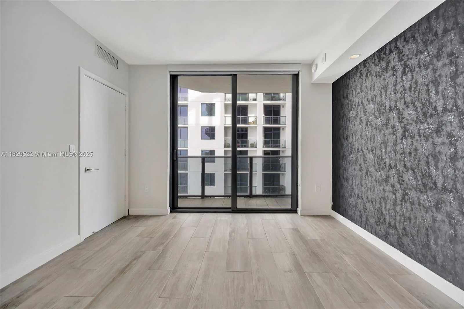 55 SW 9th St # 3908, Miami, FL 33130 photo 10