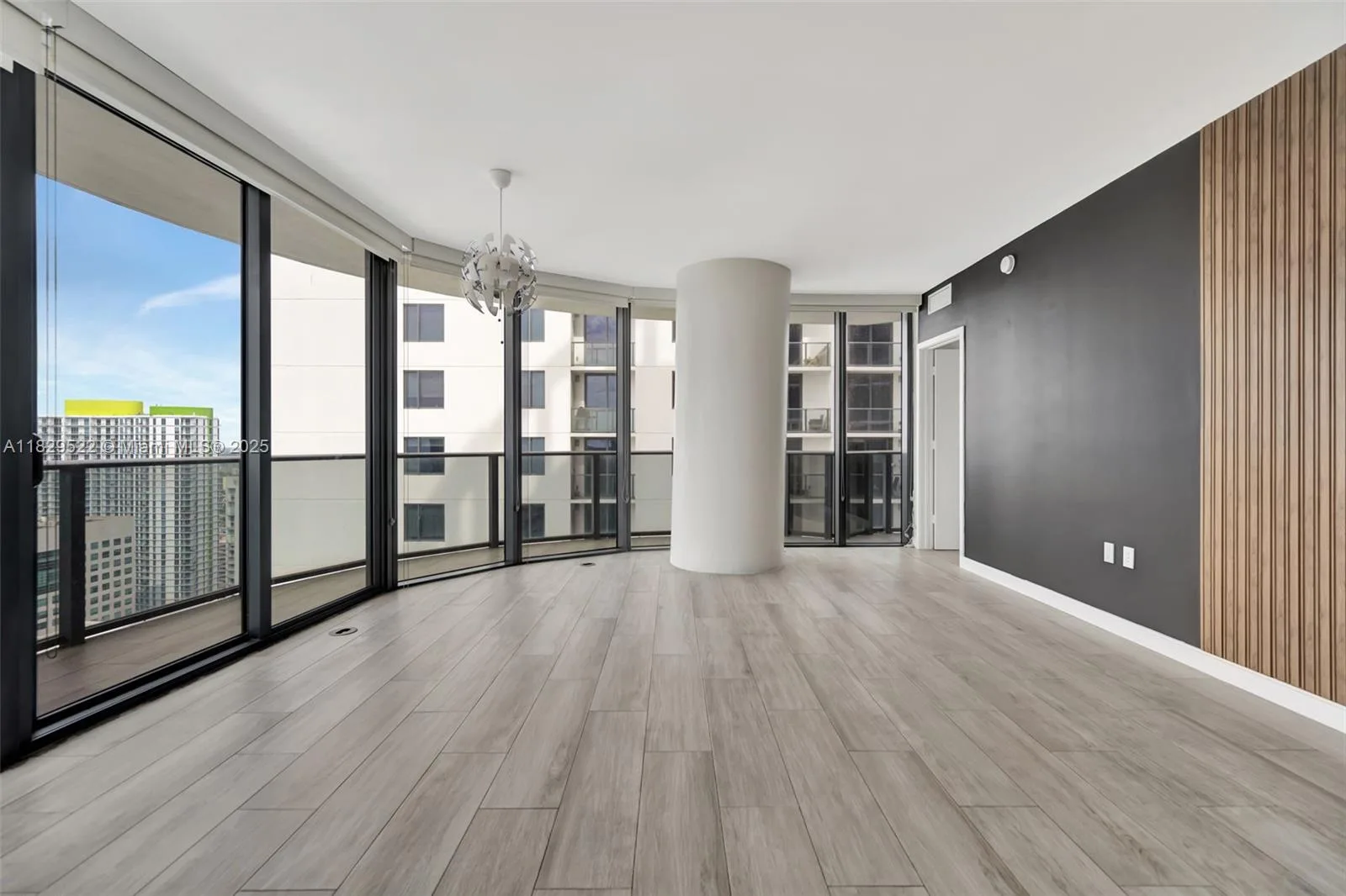55 SW 9th St # 3908, Miami, FL 33130 photo 5
