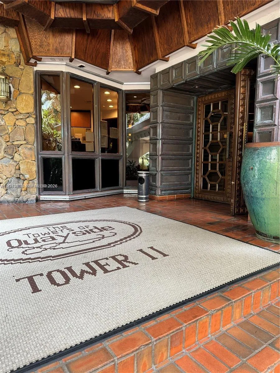 2000 Towerside Ter # 905, Miami, FL 33138