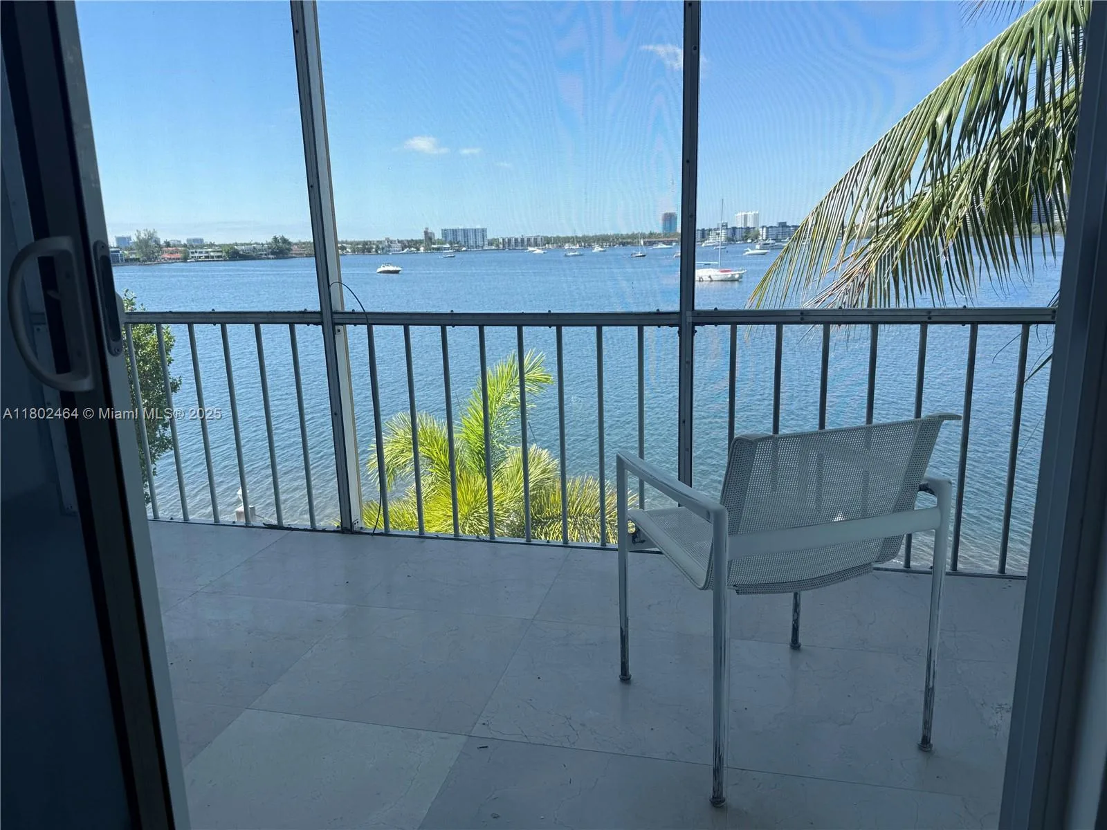 3000 Marcos Dr # P305, Aventura, FL 33160