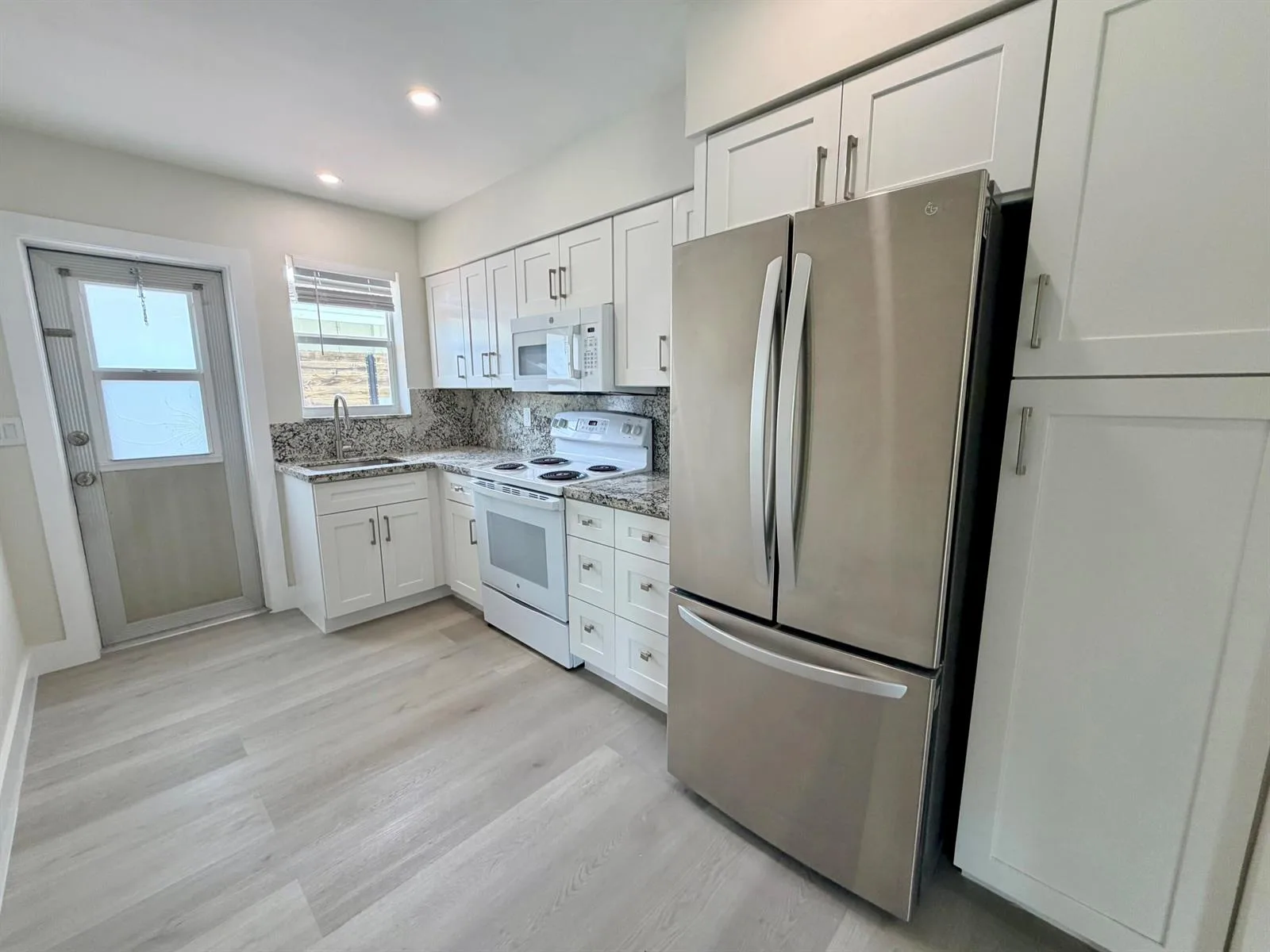 2020 NE 56th Court # 2, Fort Lauderdale, FL 33308 photo 4