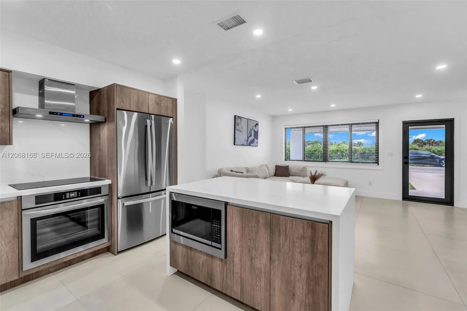 1524 NE 14th Ter, Fort Lauderdale, FL 33304