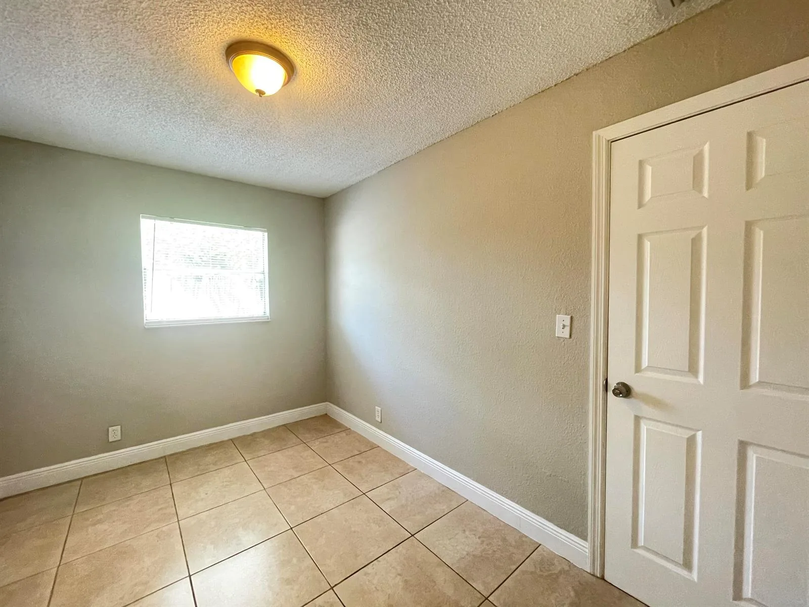 8151 SW 6th Court, North Lauderdale, FL 33068 — zdjęcie 5