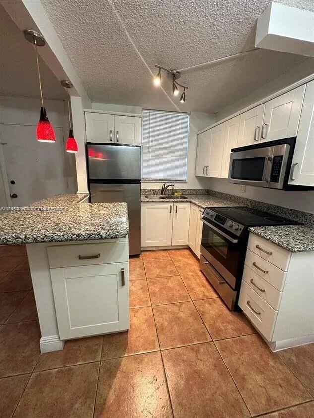 1801 S Treasure Dr # 112, North Bay Village, FL 33141
