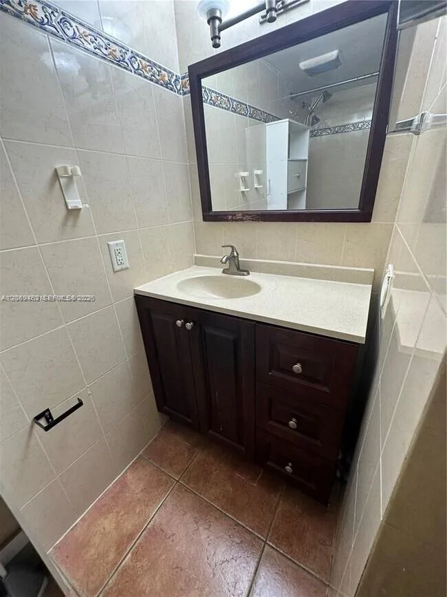 1801 S Treasure Dr # 112, North Bay Village, FL 33141 photo 2