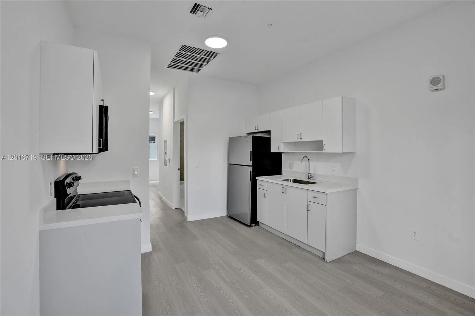 1567 NW 1st St # 2, Miami, FL 33125 photo 4