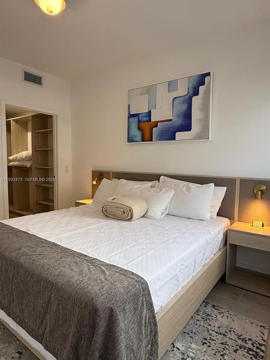 225 N Miami Ave # 910, Miami, FL 33128 photo 2