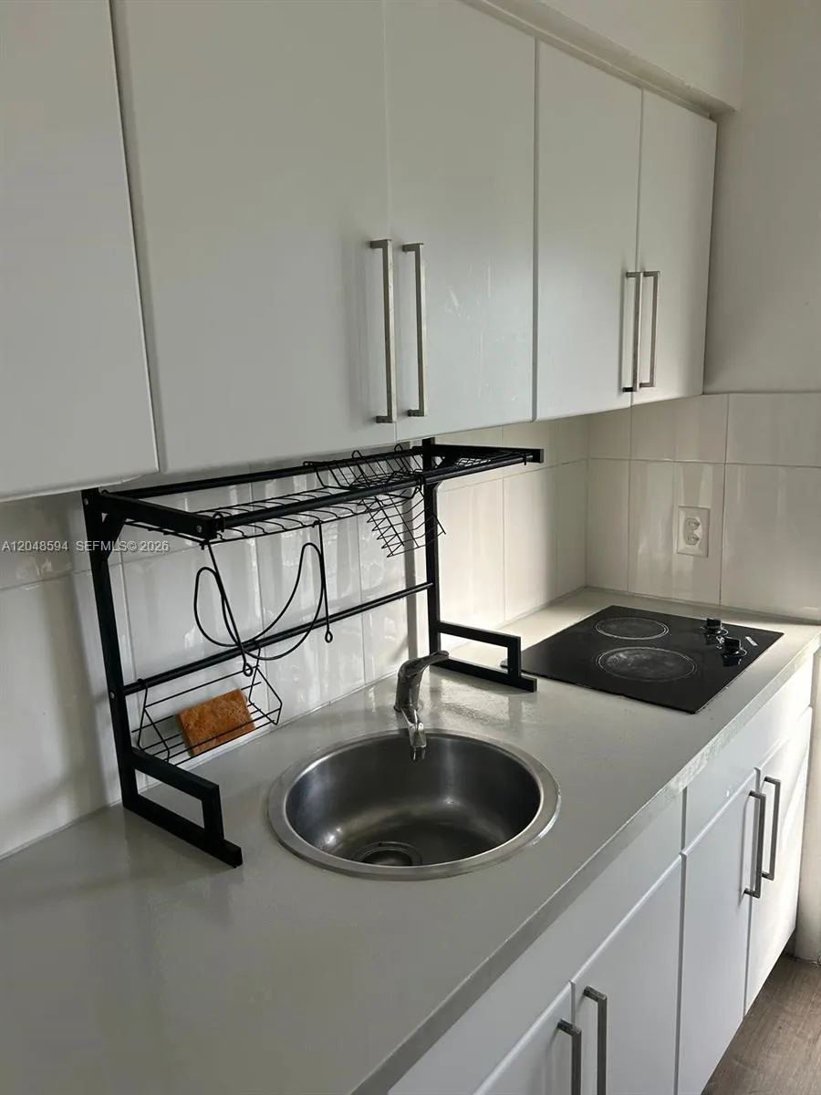 761 Euclid Ave # 9, Miami Beach, FL 33139 photo 2