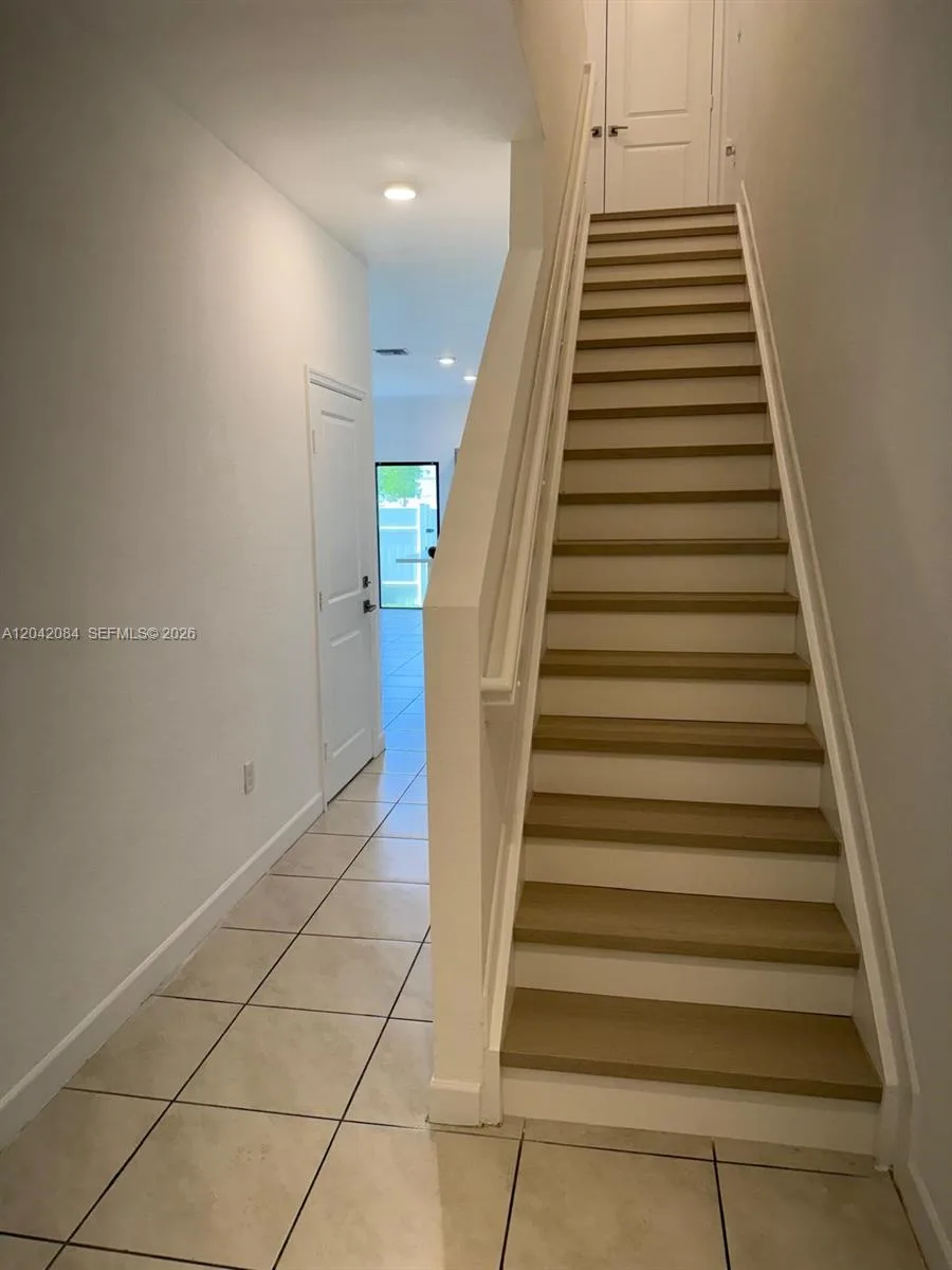 669 SW 11th St, Florida City, FL 33034 photo 5