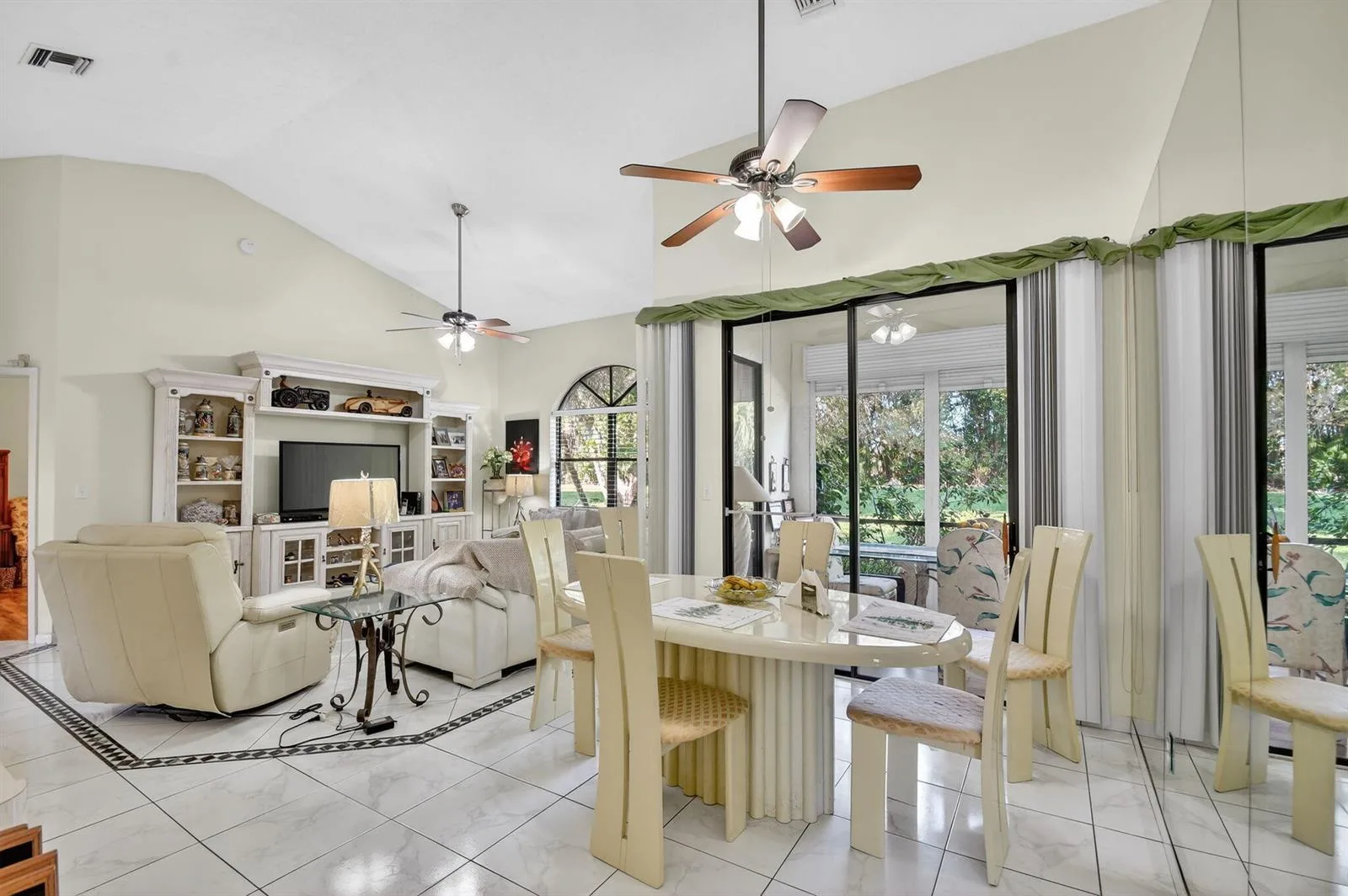 7147 Le Chalet Boulevard, Boynton Beach, FL 33472 photo 12