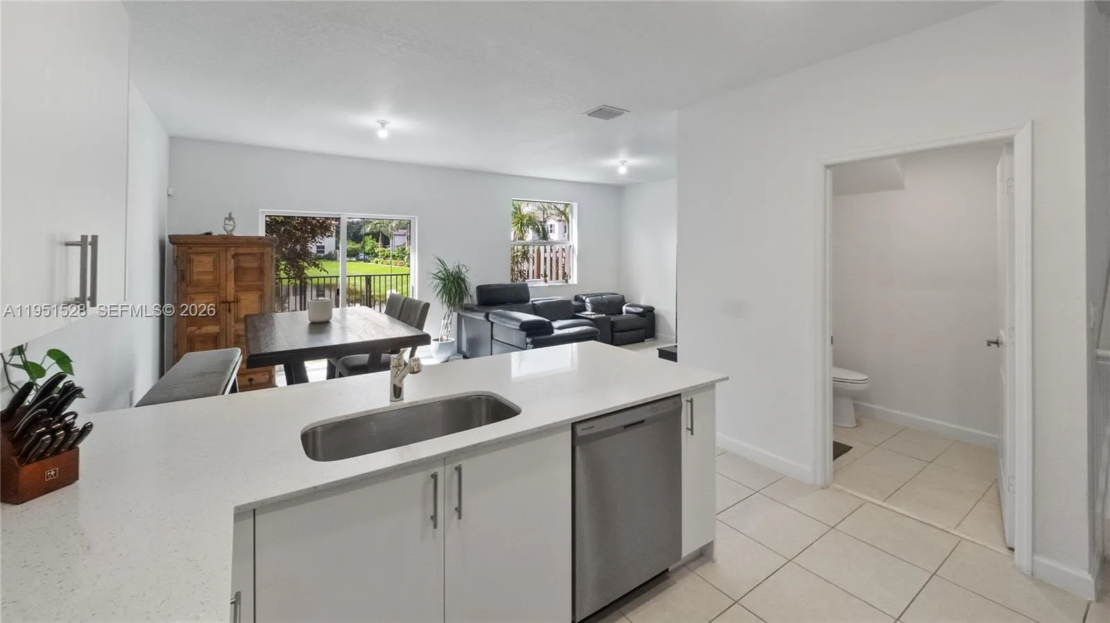 5544 NW 27th Pl, Lauderhill, FL 33313 photo 6